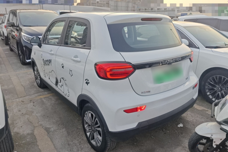 零跑汽车 零跑T03 2021款 400轻享版 磷酸铁锂车身外观4