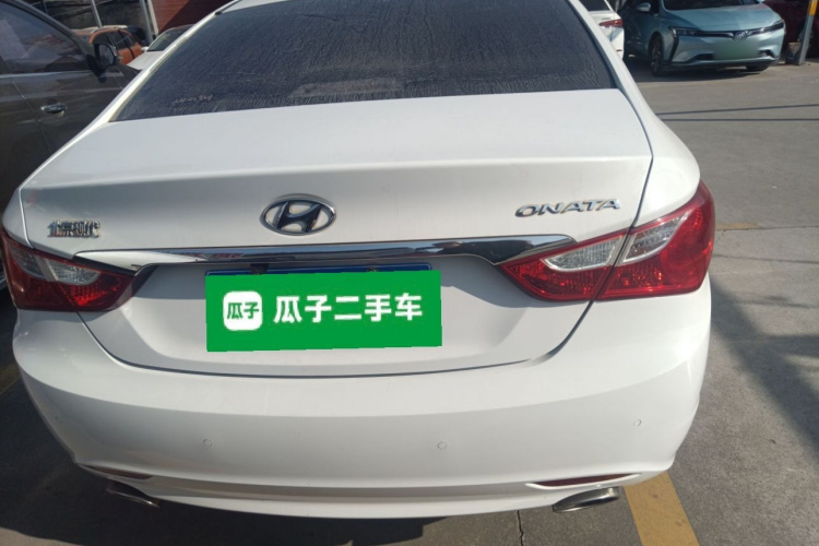 现代 索纳塔 2015款 经典 2.0L 自动豪华版车身外观6004