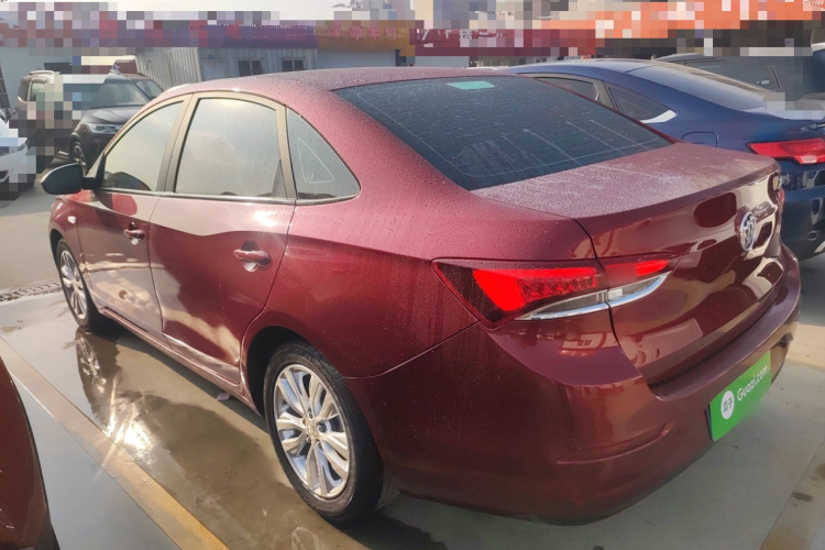 别克 英朗 2021款 改款 典范 1.5L 自动精英型车身外观4