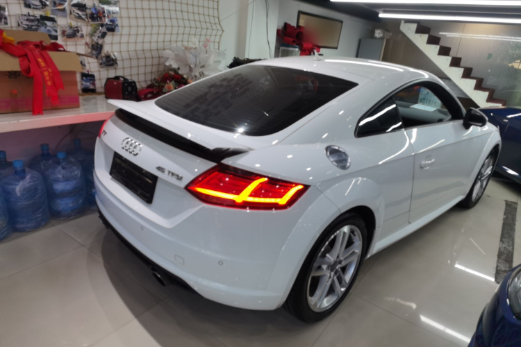 奥迪TT 2015款 TT Coupe 45 TFSI车身外观7