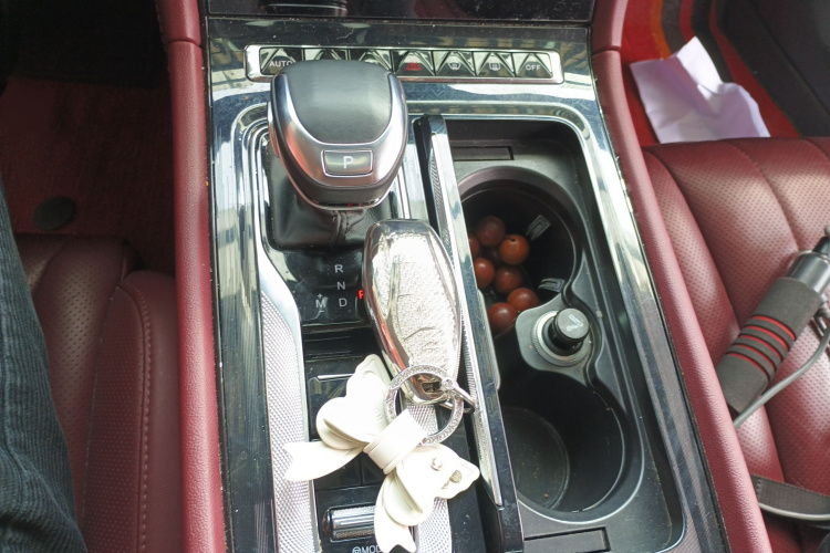 红旗H5 2024款 2.0T 自动智联旗畅版局部细节18