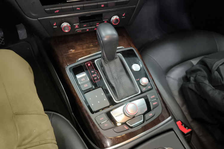 奥迪A6L新能源 2018款 40 e-tron局部细节18