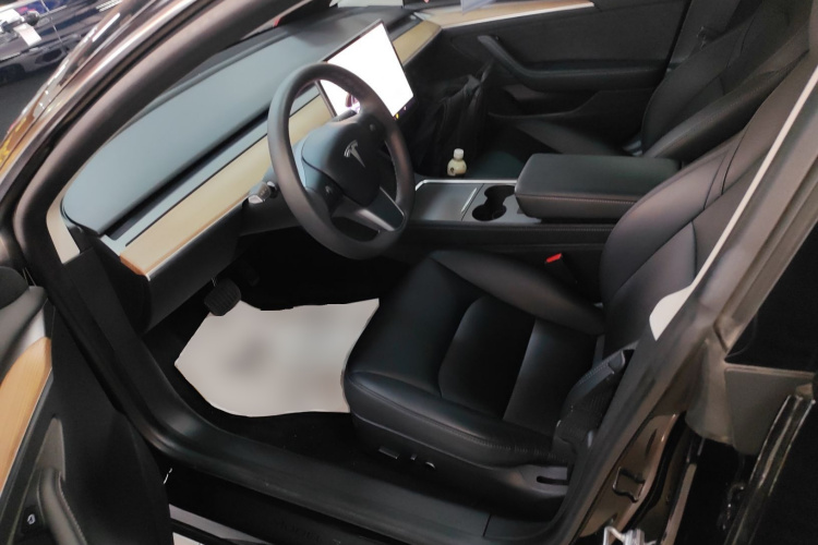 特斯拉 Model 3 2022款 后轮驱动版中控内饰19