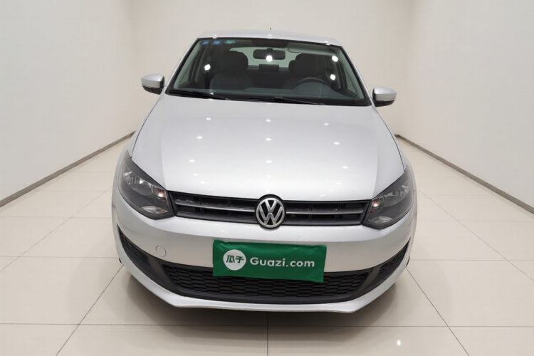 大众 Polo 2013款 1.4L 手动风尚版车身外观2