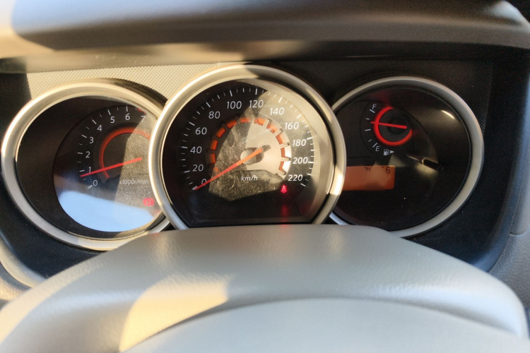 日产 轩逸 2012款 经典 1.6XE 手动舒适版局部细节14