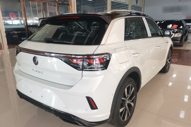 大众 T-ROC探歌 2025款 改款二 300TSI DSG两驱星光版车身外观7
