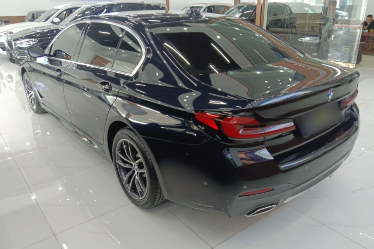 宝马5系 2022款 改款二 525Li M运动套装车身外观6003