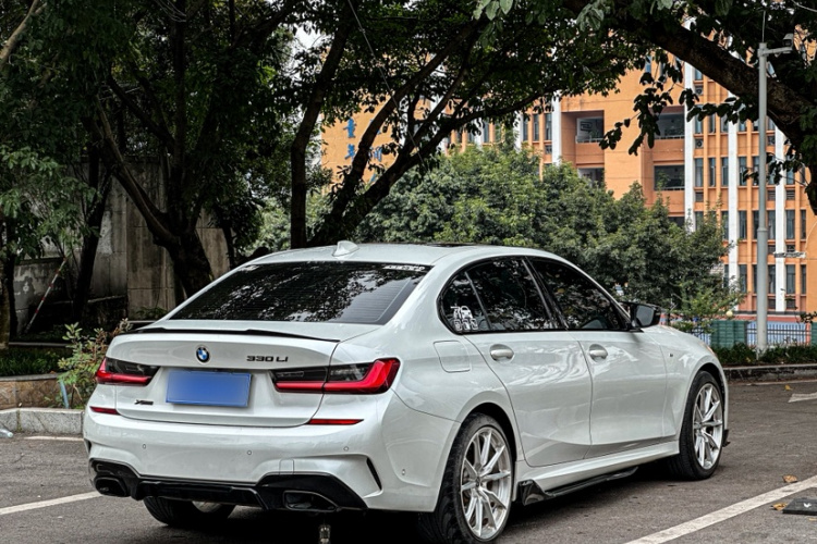 宝马3系 2020款 330Li xDrive M运动曜夜套装车身外观6004