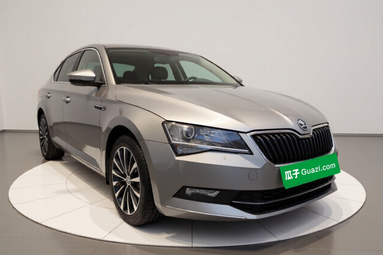 斯柯达 速派 2018款 TSI280 DSG舒适版 国V车身外观3