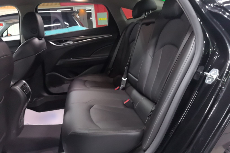 别克 君越 2021款 652T 豪华型中控内饰7004