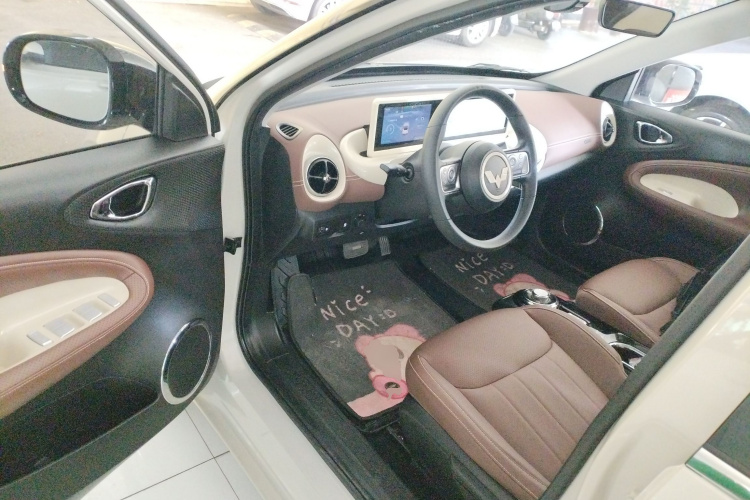 五菱汽车 五菱缤果 2023款 333km 悦享款中控内饰20