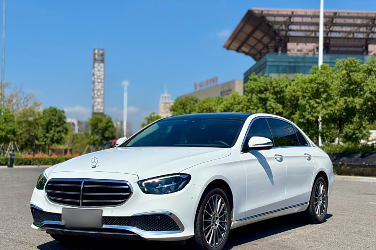 奔驰E级 2023款 E 260 L车身外观6012
