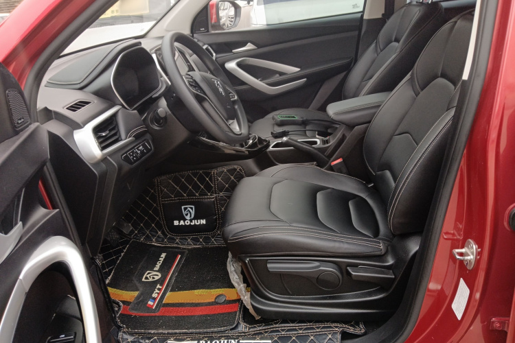 宝骏530 2021款 全球车周年纪念版 1.5T 手动豪华型 7座中控内饰19