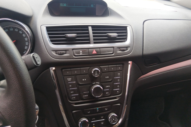 别克 昂科拉 2013款 1.4T 手动两驱进取型局部细节16