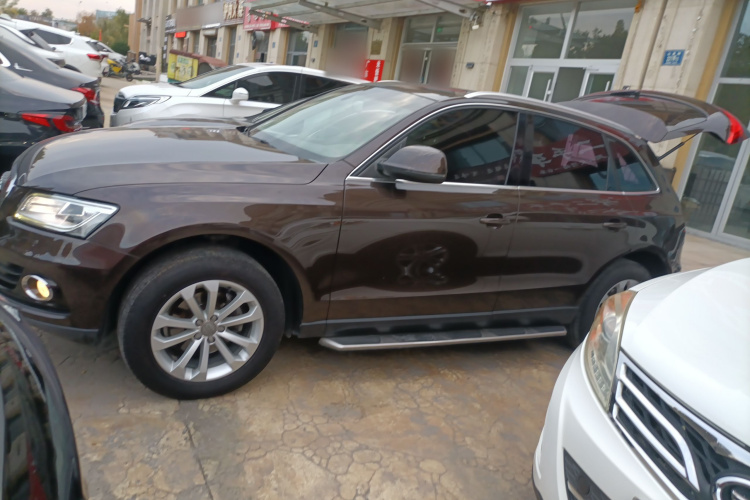 奥迪Q5 2013款 40 TFSI 技术型车身外观4