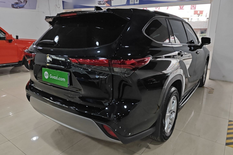 丰田 汉兰达 2026款 2.5L智能电混双擎两驱精英版 5座车身外观6005