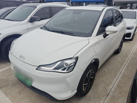 哪吒汽车 哪吒V 2021款 长续航娱乐版升级型