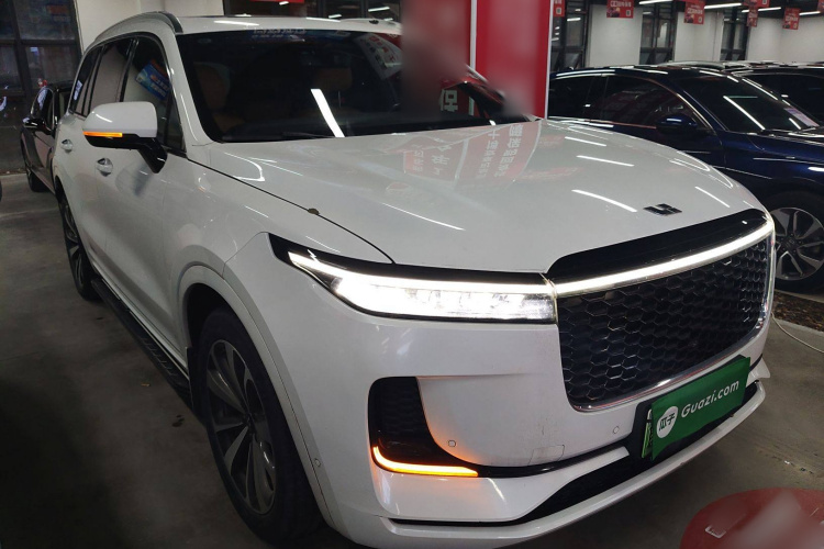 理想汽车 理想ONE 2021款 增程6座版车身外观3