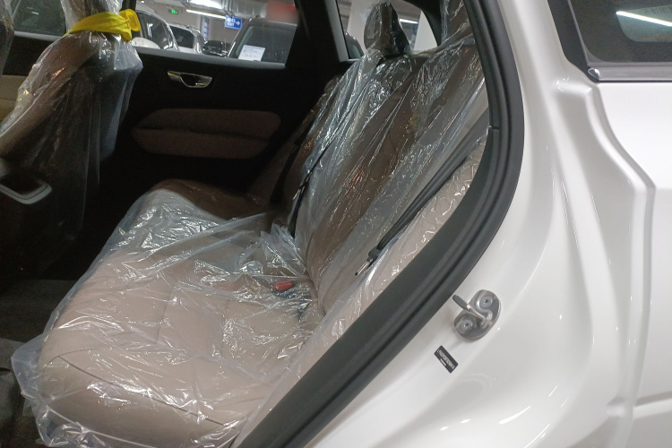 沃尔沃XC60 2026款 B5 四驱智逸豪华版中控内饰21