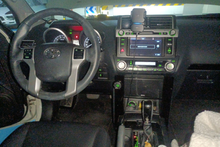 丰田 普拉多 2016款 2.7L 自动豪华版中控内饰13