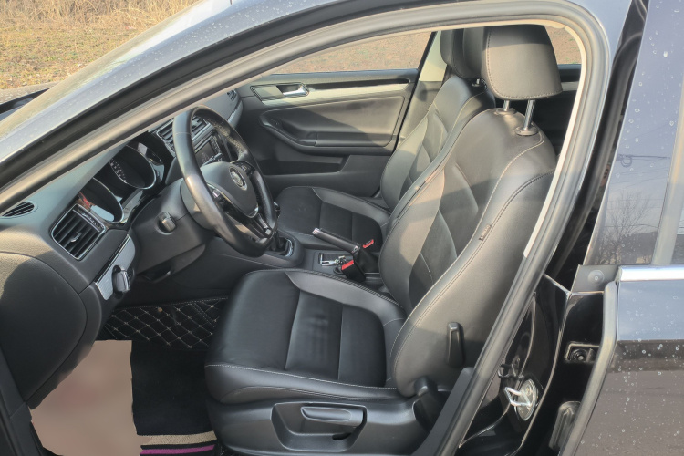 大众 速腾 2017款 1.6L 手动舒适型局部细节19