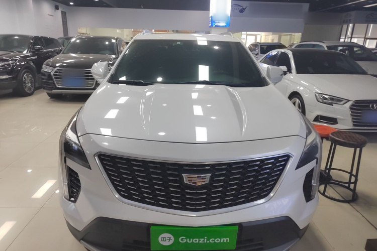 凯迪拉克XT4 2018款 28T 两驱领先型车身外观2