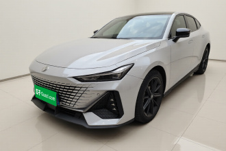 长安UNI-V 2022款 1.5T 尊贵型