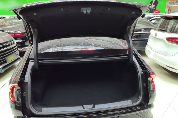 五菱汽车 五菱星光 2024款 共创版 150 进阶型机舱底盘23