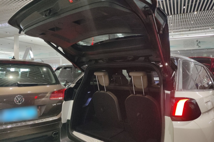 标致5008 2017款 380THP 7座豪华GT版局部细节23