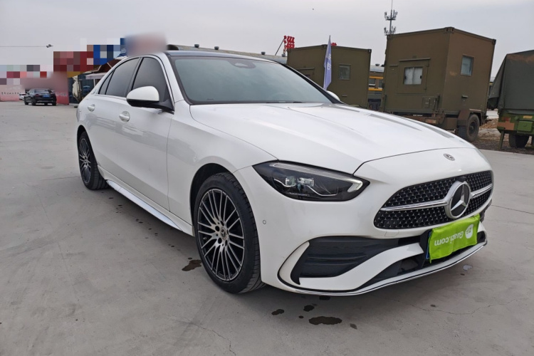 奔驰C级 2023款 C 260 L 运动版车身外观3