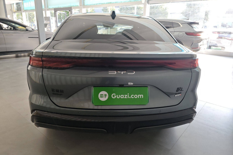 比亚迪 汉L 2025款 DM-p 四驱激光雷达旗舰型车身外观6006