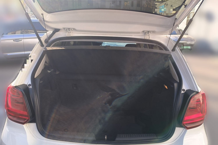 大众 Polo 2016款 1.4L 手动风尚型中控内饰23