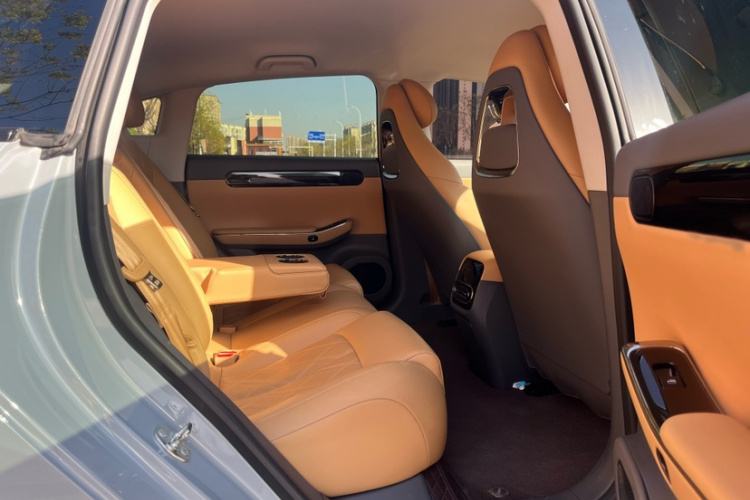 零跑汽车 零跑C01 2024款 增程 316尊享版中控内饰7003