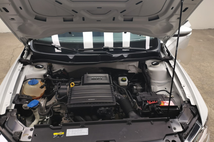 大众 2019款 宝来·传奇 1.5L 自动时尚型 国V机舱底盘24