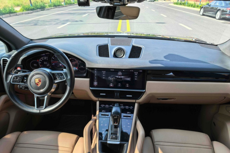保时捷 2018款 Cayenne 3.0T中控内饰7004