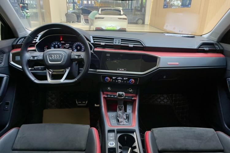 奥迪Q3 2021款 40 TFSI 时尚动感型中控内饰7008