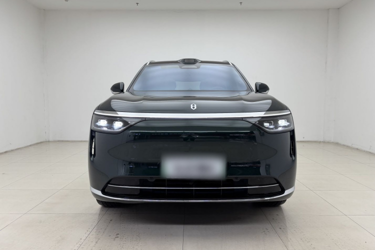 鸿蒙智行 问界M8 2025款 增程 Ultra版 53.4kWh 6座版车身外观6004