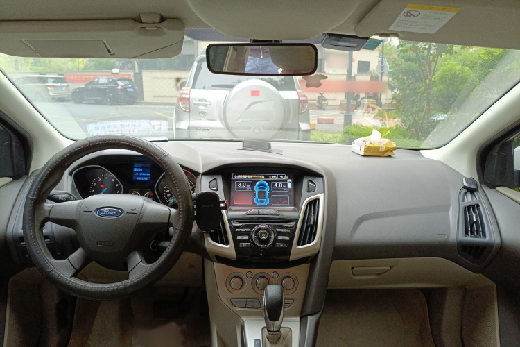 福特 福克斯 2012款 三厢 1.6L 自动舒适型中控内饰7002