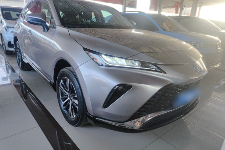 丰田 威飒 2023款 2.0L CVT两驱豪华版车身外观3
