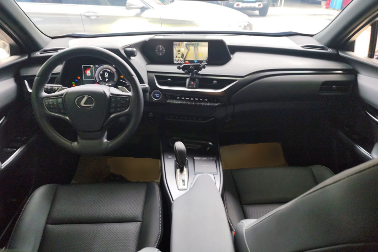 雷克萨斯UX新能源 2020款 300e 纯·悦版中控内饰7002