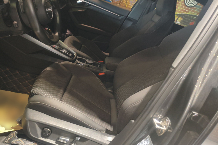 奥迪A3 2021款 A3L Limousine 35 TFSI 进取运动型局部细节19