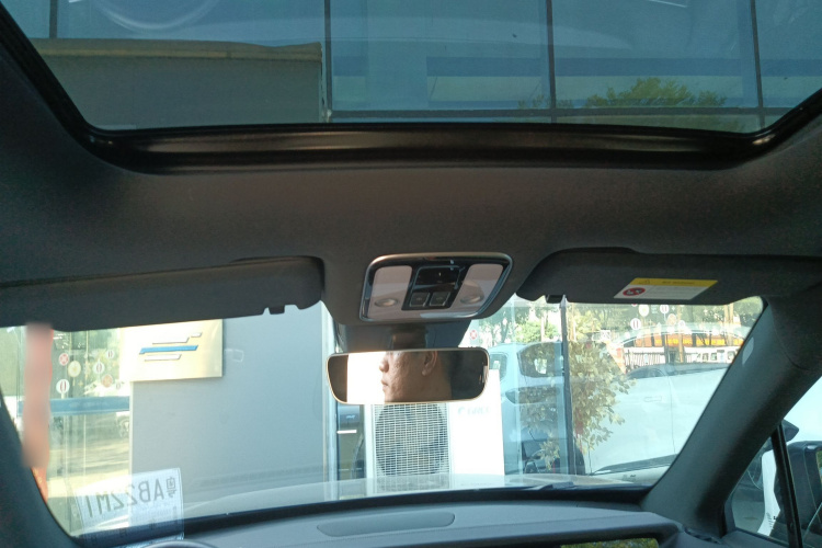 理想汽车 理想ONE 2021款 增程6座版局部细节22