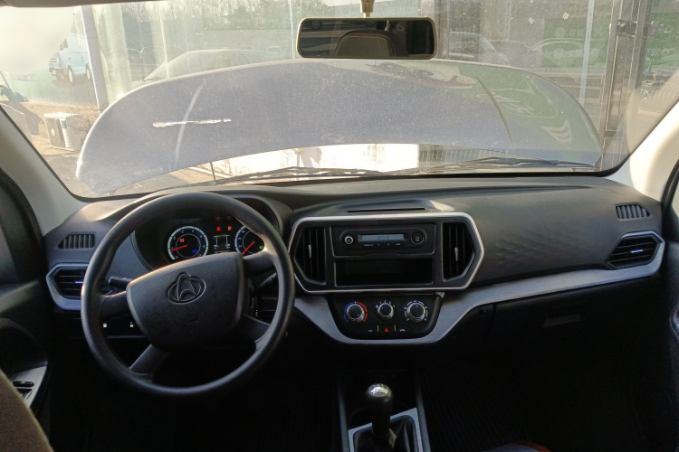 长安凯程 长安睿行M60 2023款 1.5L GDI舒适型客车6/7座中控内饰12