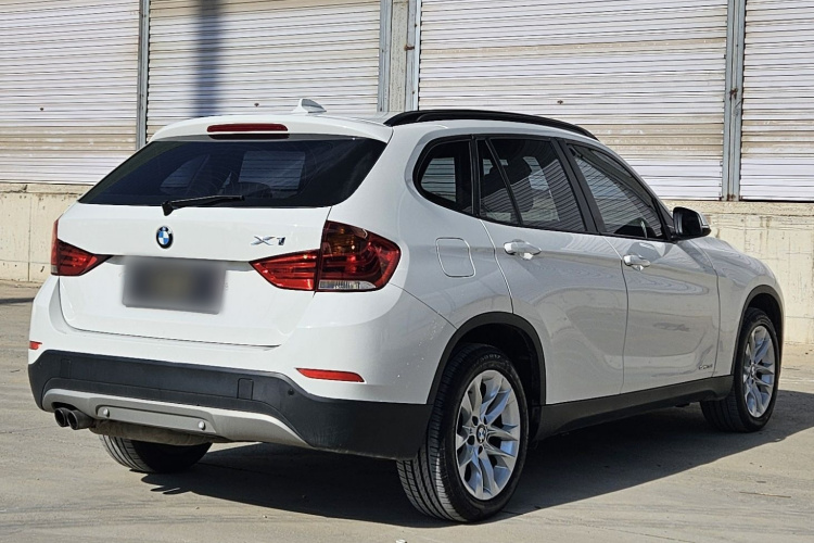 宝马X1 2014款 sDrive18i 领先型车身外观6005