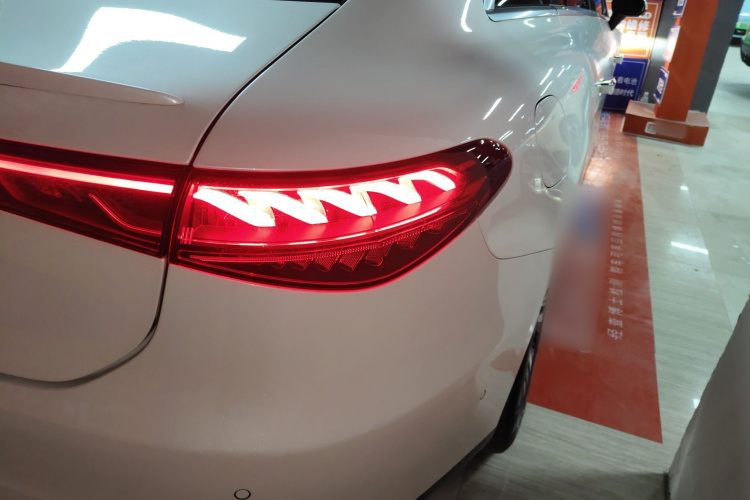 奔驰EQS 2022款 450+ 先锋版车身外观6006