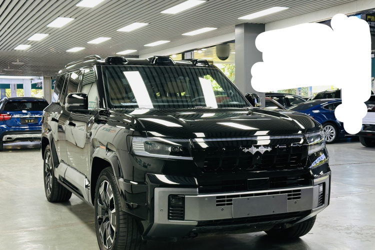 方程豹 豹8 2025款 智勇旗舰版 7座车身外观6002