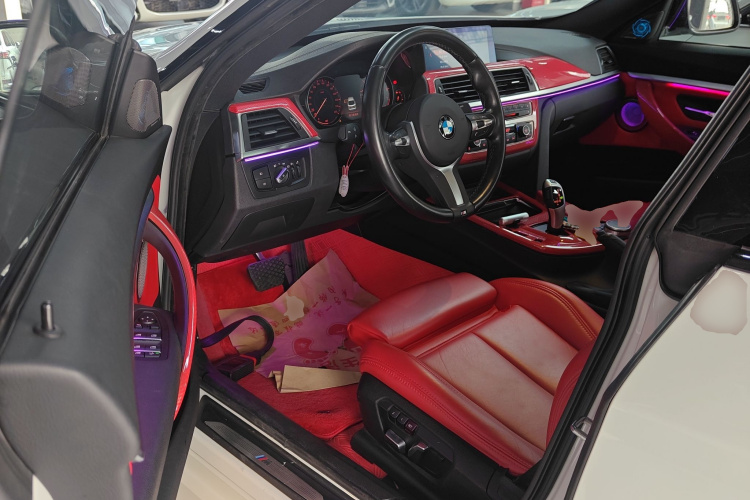 宝马3系GT 2019款 320i M运动套装中控内饰7003