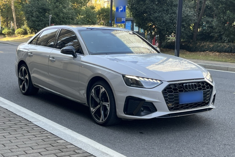 奥迪A4L 2024款 40 TFSI 豪华动感型(星夜版)车身外观6013