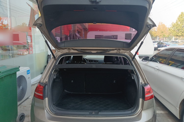 大众 高尔夫 2015款 1.6L 自动舒适型机舱底盘23