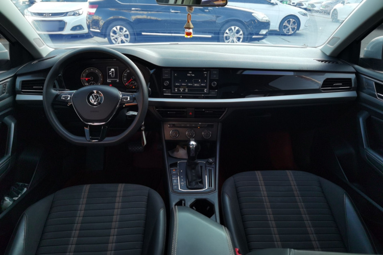 大众 朗逸 2019款 两厢 200TSI DSG舒适版 国VI中控内饰12